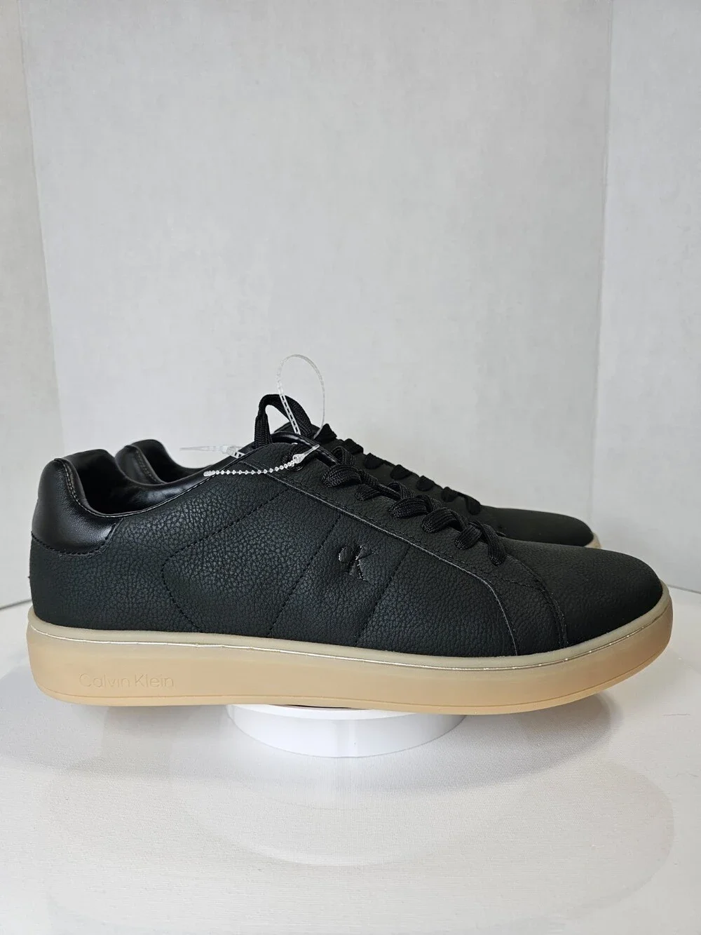 Calvin Klein CMWONLEY-R Men’s 12M Black Gum Sole Low Top Sneakers New